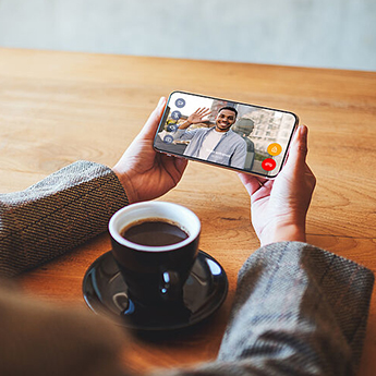 Contrôlez les entrées de vos bâtiments sur l’Application Smartphone & PC Contrôlez les entrées de vos bâtiments sur l’Application Smartphone & PC