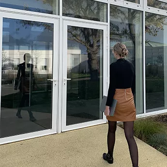 Welcome your new employees with total simplicity Welcome your new employees with total simplicity